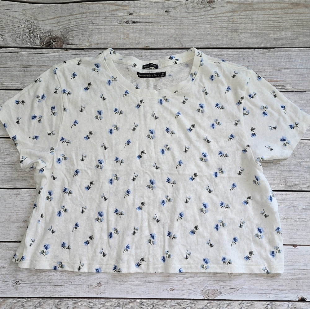 2 For $20 - All Tees | Abercrombie & Fitch | 100% Cotton Cropped Floral Tee, M